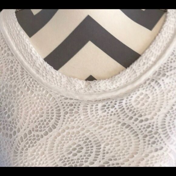 XS Banana Republic Lace Top EUC - Picture 1 of 4